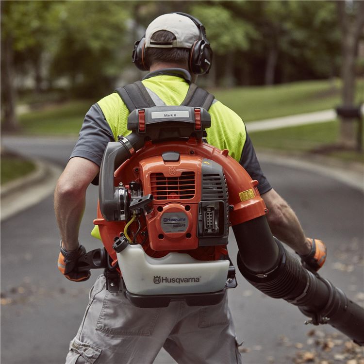 Husqvarna Backpack leaf blower